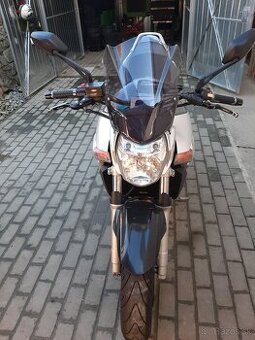 Suzuki GSR 600