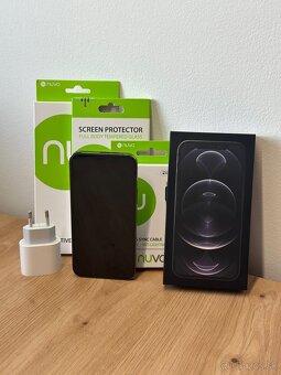 Predám iPhone 12 Pro Graphite – 256 GB, s príslušenstvom