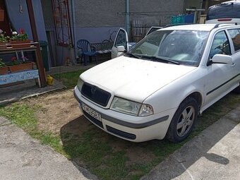 Rozpredám len na Diely škoda Octavia combi 1,9 tdi