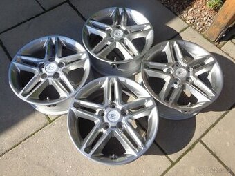 5x114,3 R16 original Hyundai aludisky s TPMS