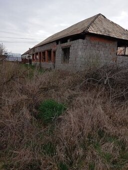 Levice /Čata/ - Starý rodinný dom na predaj s pozemkom 1100m