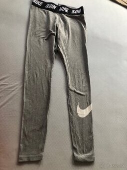 nike leginy Vel M