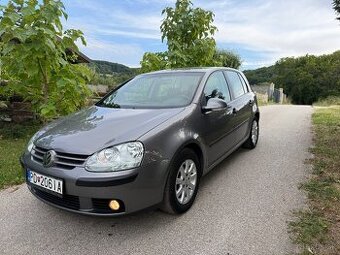Volkswagen golf 5 bez hrdze