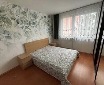 Na prenájom - 3,5 izbový byt, ul. Čiernovodská, Bratislava I