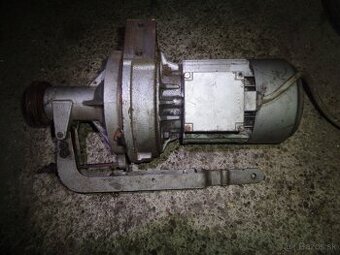 550w 3 faz. 220/380V motor so spojkou