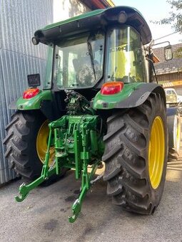 Predám traktor JOHN DEERE 5820