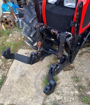 Predný vývodový hriadeľ a čelná hydraolika