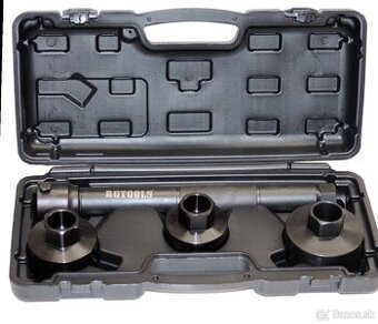 Sada prípravkov na montaž a demontaž tyčiek riadenia