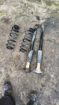 Zadné tlmiče + pružiny  Octavia 1