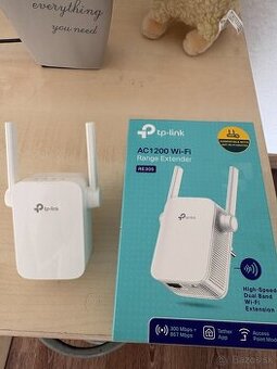 2x TP Link Range Extender