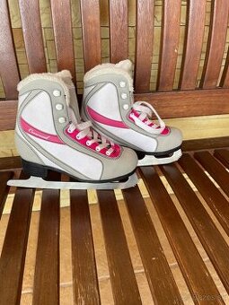 Detské dievčenské korčule 32