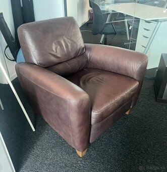 Kožené kreslo
