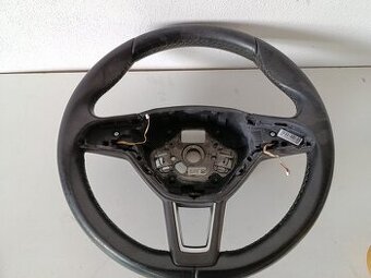 volant SKODA SUPERB III volant s radením F1 3V0419091M 150€