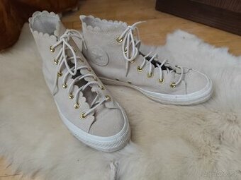 Converse z brusenej kože velkost 39