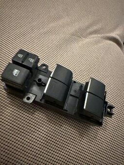 Toyota RAV4 otváranie okien