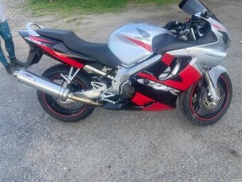 Honda cbr 600F Díly
