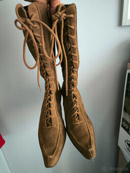Hnedé kožené čižmy po lýtko v.39 zakúpené v Rakúsku, sú asi