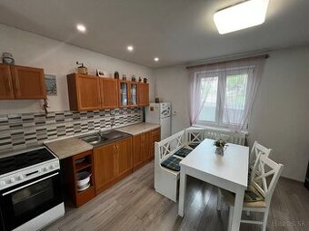 Zrekonštruovaný RD na peknom slnečnom pozemku.