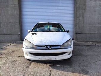 Predám náhradné diely na Peugeot 206 1,1benzin