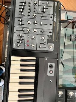 Predám analóg Roland SH 3A