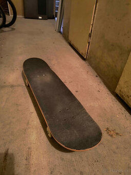 Predám 4 krat použitý skateboard