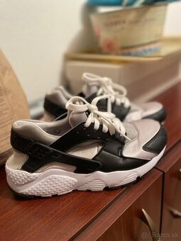 Adidas huarache tenisky
