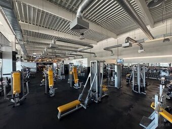 Predám komplet fitness vybavenie – Technogym