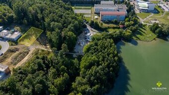 KRÁSNY POZEMOK SO STAVEBNÝM POVOLENÍM, 701 m2 - OBORA 1