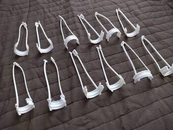 nahradne zavesy, uchyty na vianocne svetla Calla