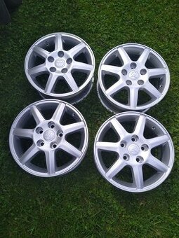 15" alu TOYOTA originál + TPMS + pneu rok 2025.
