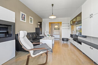 PRIESTRANNÝ - 4 izbový byt - 86 m2 Štefunková ul. VÝBORN - 1