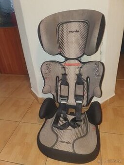 Predam autosedacku nania