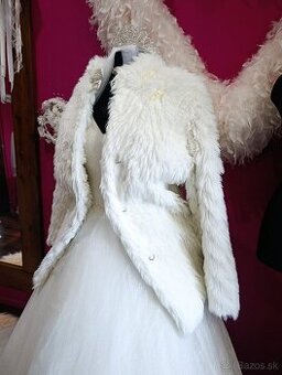 Svadobný kabát kozustek