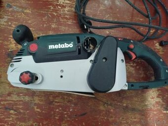 Brúska pásová elektrická METABO predám.