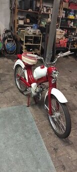 Stadion S22 1 ks zrenovovany a 2 ks pred renovaciou