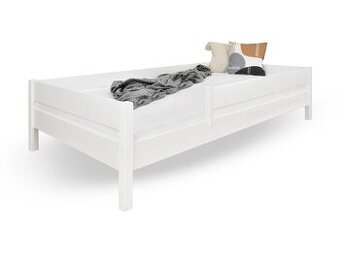 Posteľ so zábranou