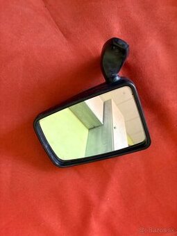 Spätne zrkadlo na Škodovku