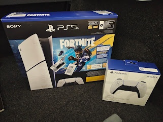 PlayStation 5 (Slim) + Fortnite + ovládač navyše