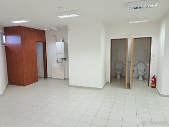 Obchodné, kancelárske priestory v Trenčianskej Turnej
