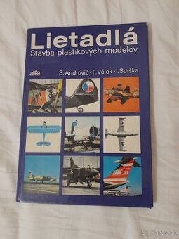 Lietadlá Stavba plastikových modelov r.1985