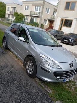 Peugeot 307 benzín