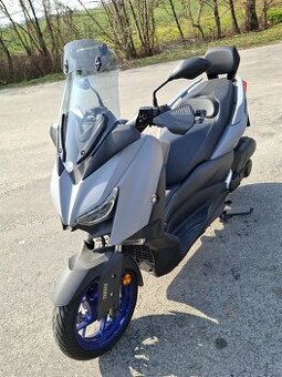Yamaha xmax 125