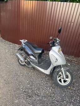 Skúter 125
