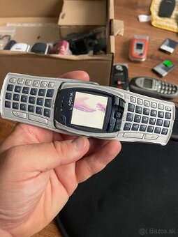 Nokia 6800 na diely / opravu