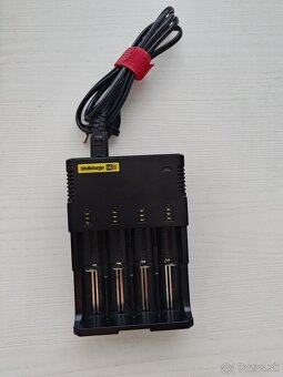 Nitecore i4 univerzálna nabíjačka