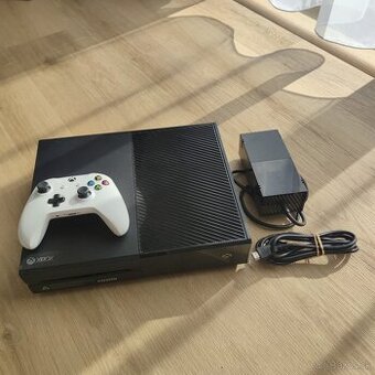 Xbox One 500G + Ovládač a Zdroj