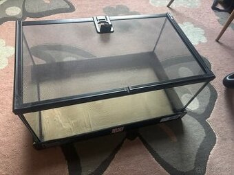Terarium alebo akvarium v jednom