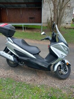 Suzuki Burgman 125