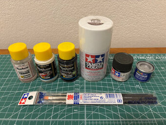 Modelárske farby a štetce