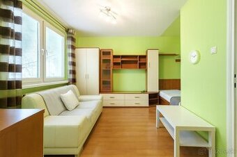 PNORF – Svetlý 1-izbový byt s pivnicou, Okružná ul., Trnava